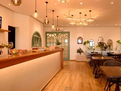 阿尔莫尼亚公寓 酒店 3*