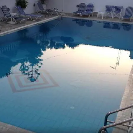 Armonia 3* Kamari (Santorini)