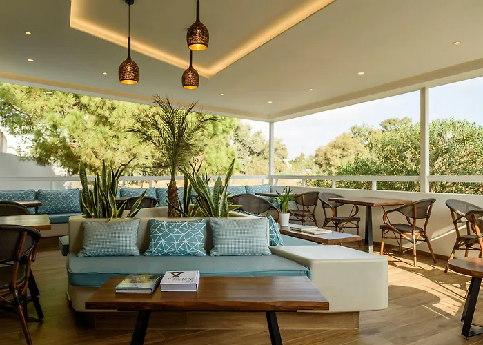 Armonia 3* Kamari (Santorini)